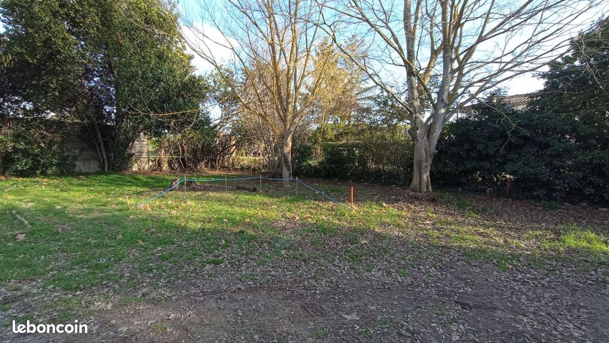 Terrain 350 m² Aix En Provence