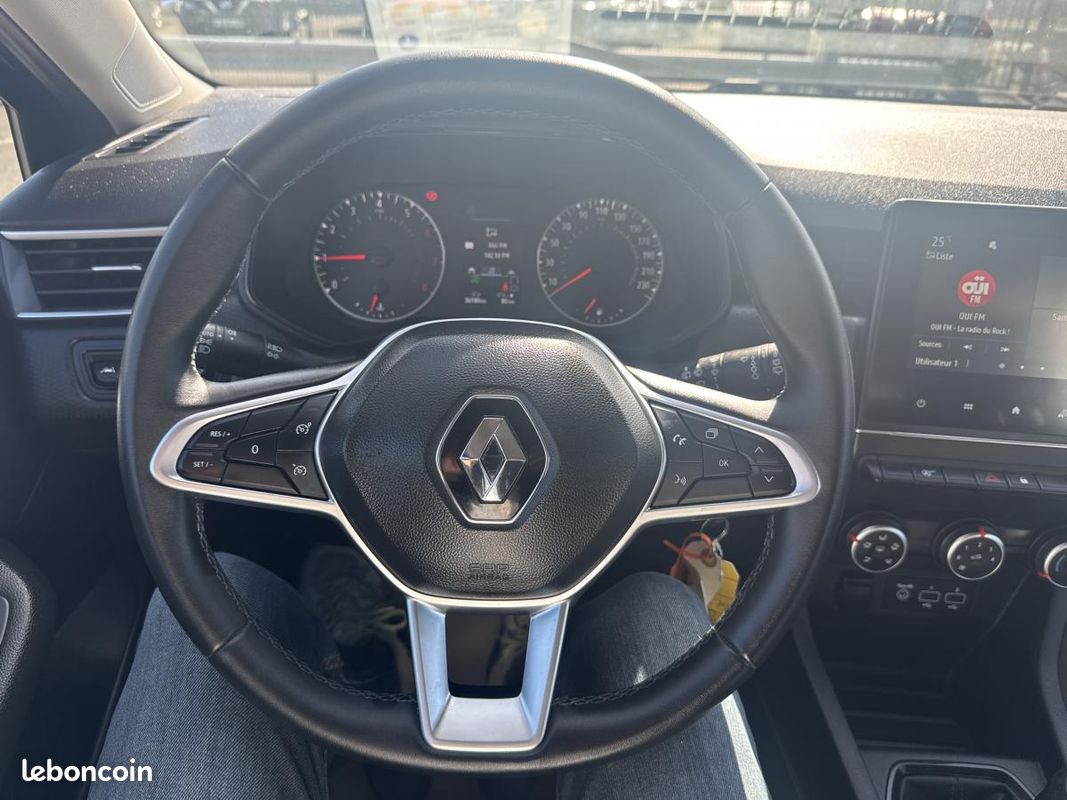 RENAULT CLIO 1.0 Sce - 65 - V BERLINE Zen 1ere main (image 11)