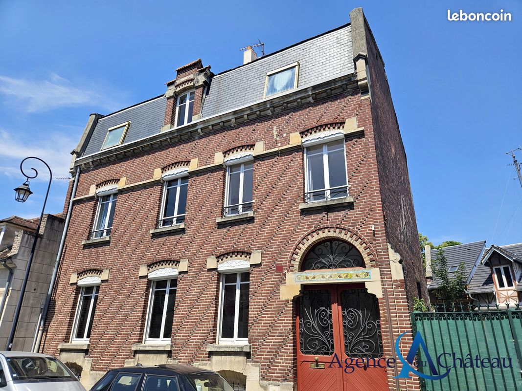Maison 11 pièces 245 m² · à Compiègne · 245 m² · 550 000 €