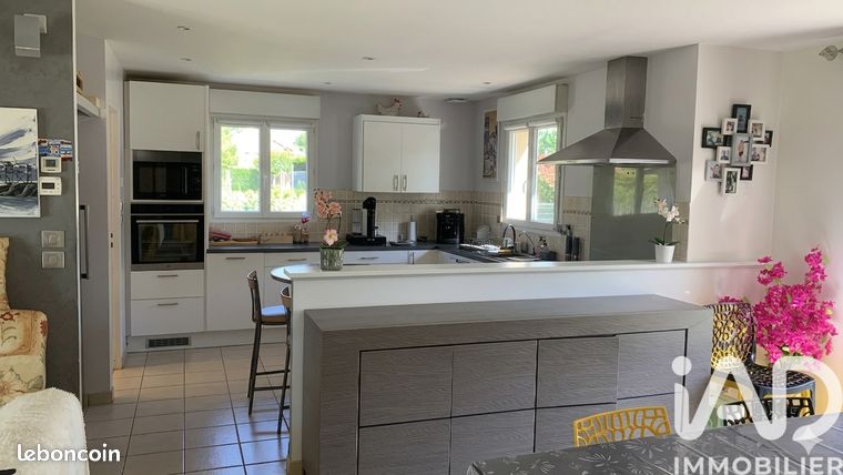 Maison familiale 8 pièces 135 m²