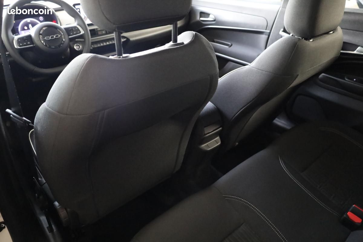 Fiat 600 1.2 Hybrid Turbo, 145ch, Pop, e-DCT6, Jantes alliage (image 14)