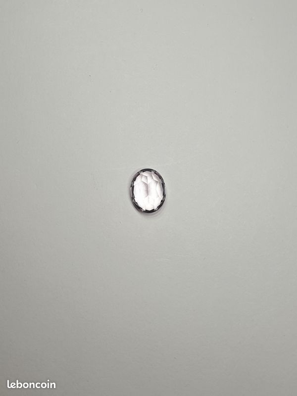 Saphir rose synthétique 4,40cts (image 2)