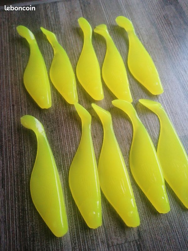 Lot article de pêche leurre souple shad pikie type mister twister neuf (image 2)