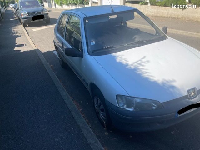 Peugeot 106 pour pièces (image 2)