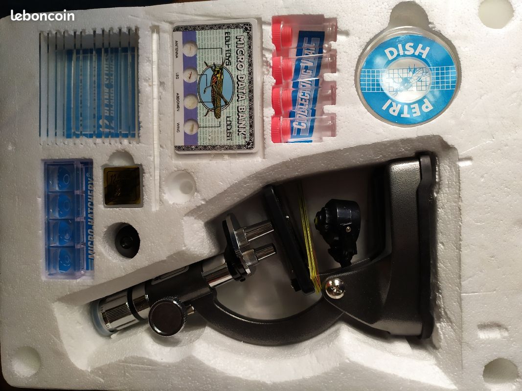 Lot microscope (image 1)