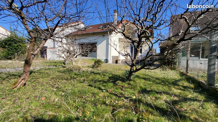 Propriété 7 pièces 153 m²
