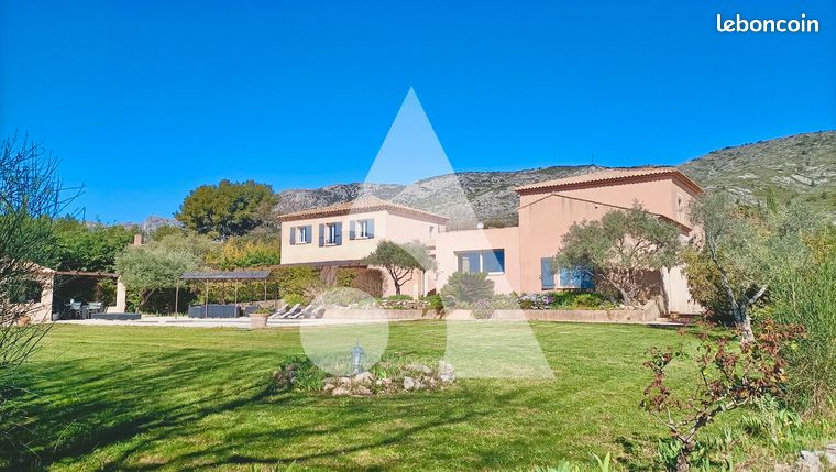 Propriété 10 pièces 310 m²