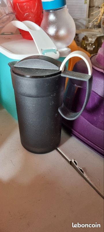 Tupperware (image 1)