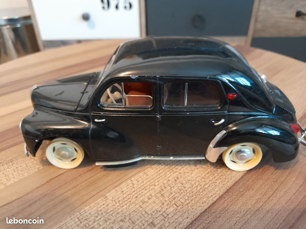 Renault 4cv Bleu Pétrole 1956 S1806604 Solido
