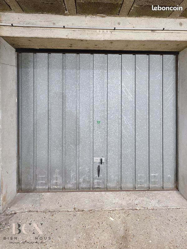 Parking/box 13 m² Épinay-sur-Seine (image 2)