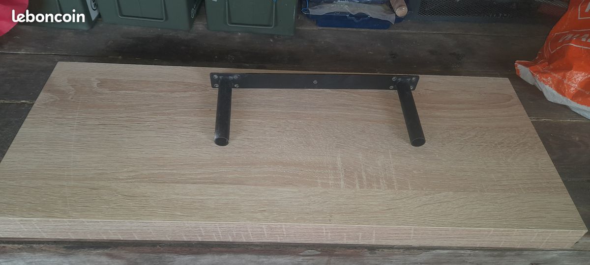 Étagère fixation invisible (image 1)