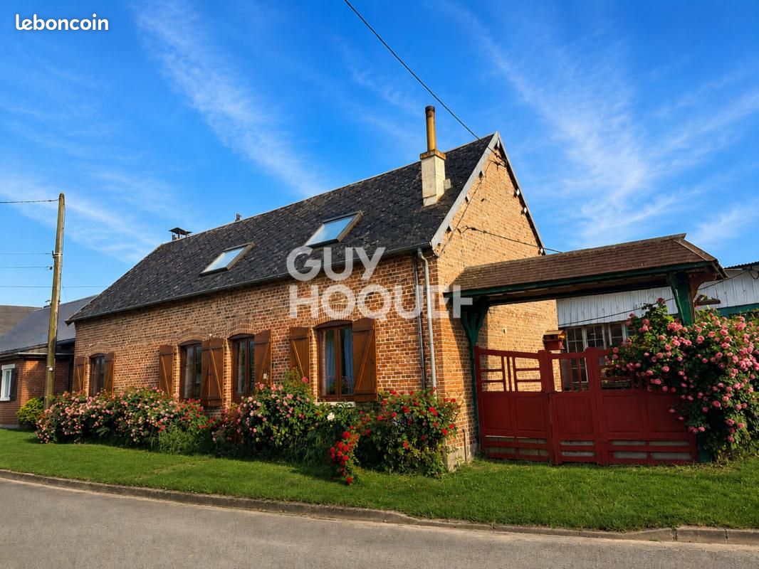 Maison 8 pièces 103 m² · à Feuillères · 103 m² · 98 000 €