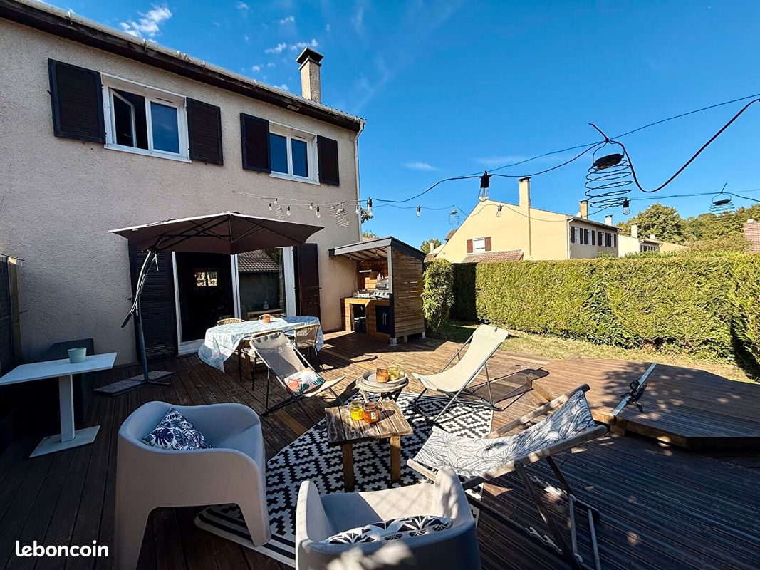 Maison 6 pièces 117 m² · à Épône · 117 m² · 340 000 €