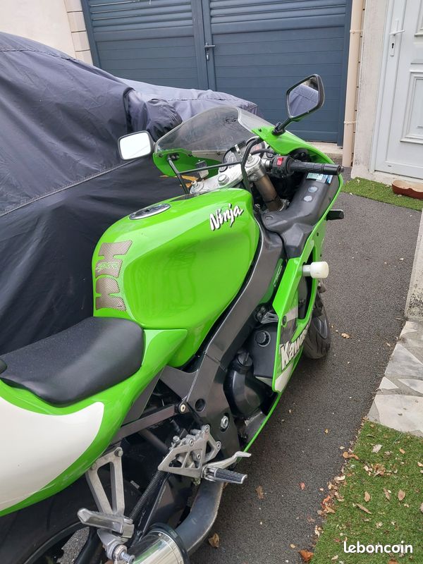 Moto kawasaki ninja 750 - Motos