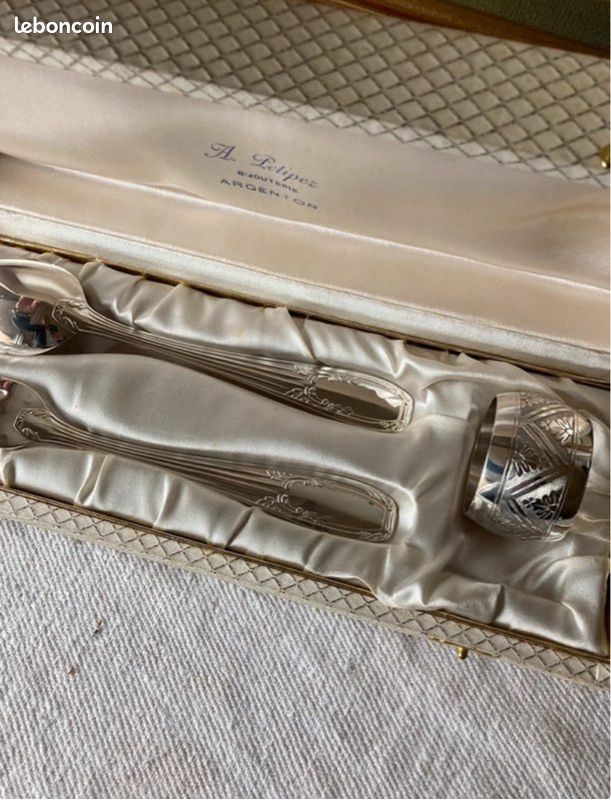 Coffret en métal argenté neuf (image 1)