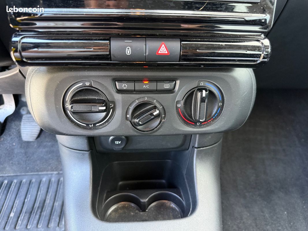 Citroën C3 Feel 1.5 Bluehdi 100 ch 2 places (image 12)
