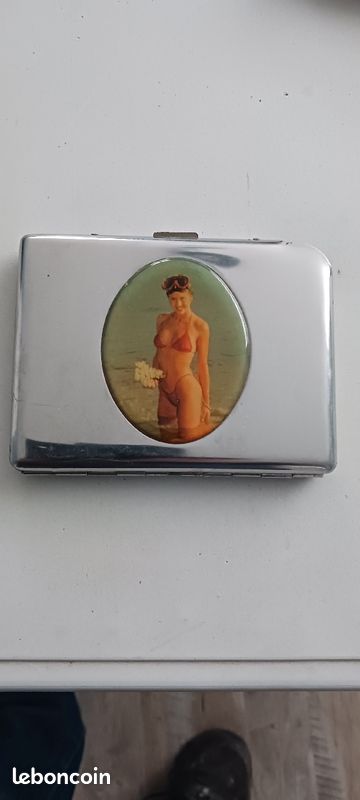 Étui à cigarette année 70 (image 1)