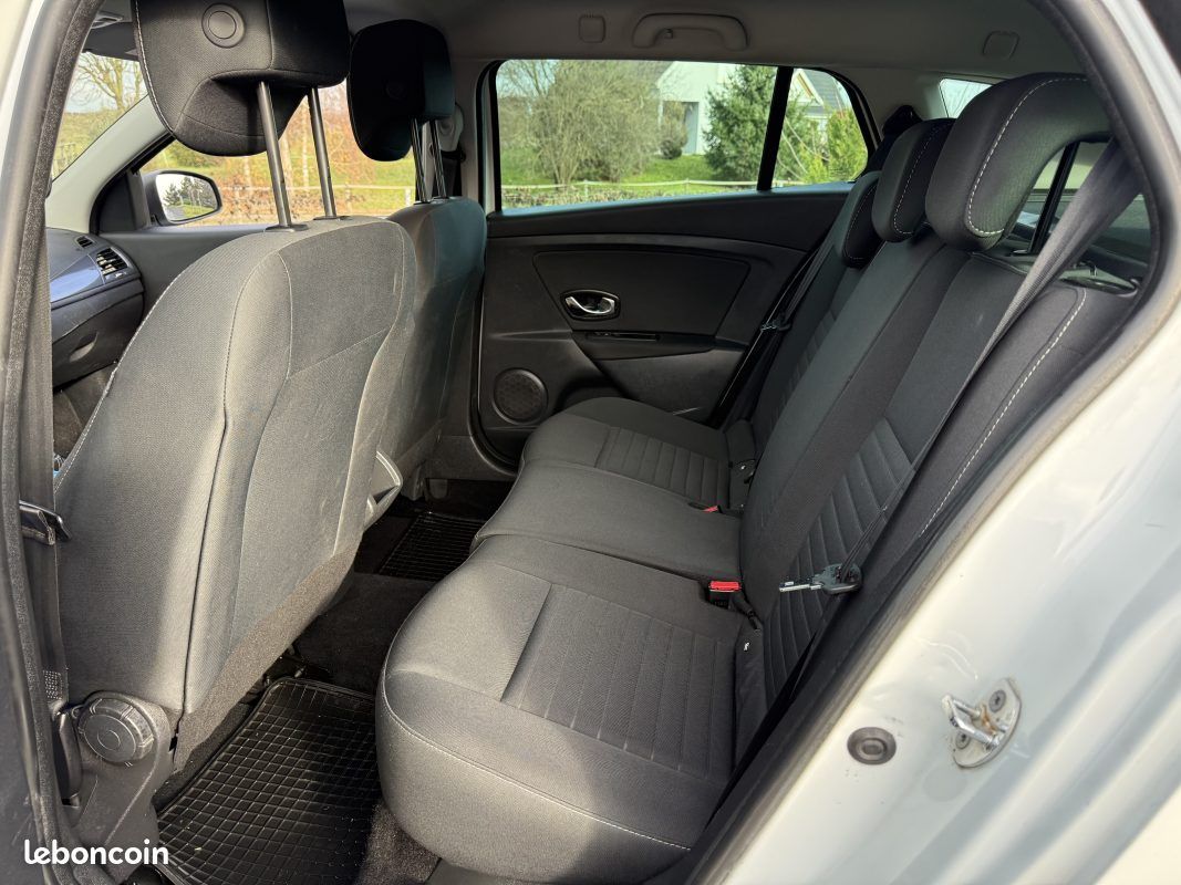 Renault Megane Estate III (K95) 1.5 dCi 110ch Business Garantie 6 Mois (image 4)