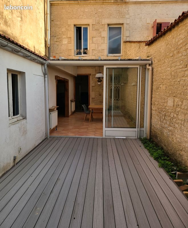 Immeuble 7 pièces 145 m² · à Luçon · 145 m² · 250 000 €