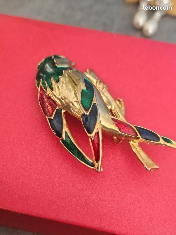 BROCHE BRODEE - OISEAU MULTICOLORE - Aimée K Gallery