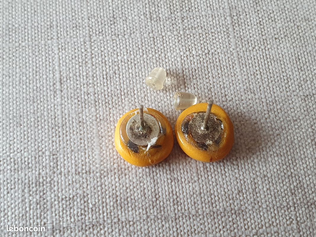 Boucle d'oreille smiley (image 2)