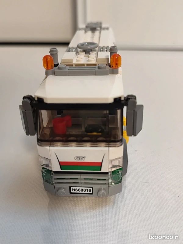 LEGO 60016 Tanker Truck (Camion-citerne) - City Octan - Camion de carburant (image 7)