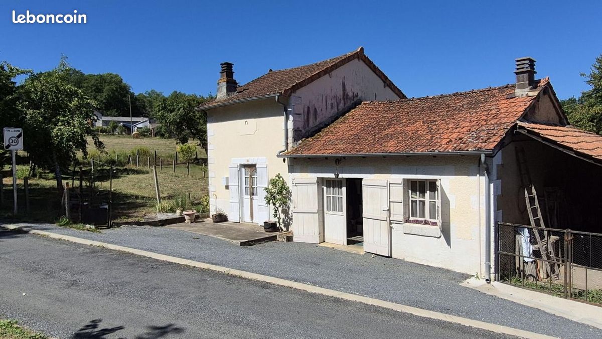 Maison 4 pièces 90 m² · à Lussas-Et-Nontronneau · 90 m² · 45 000 €