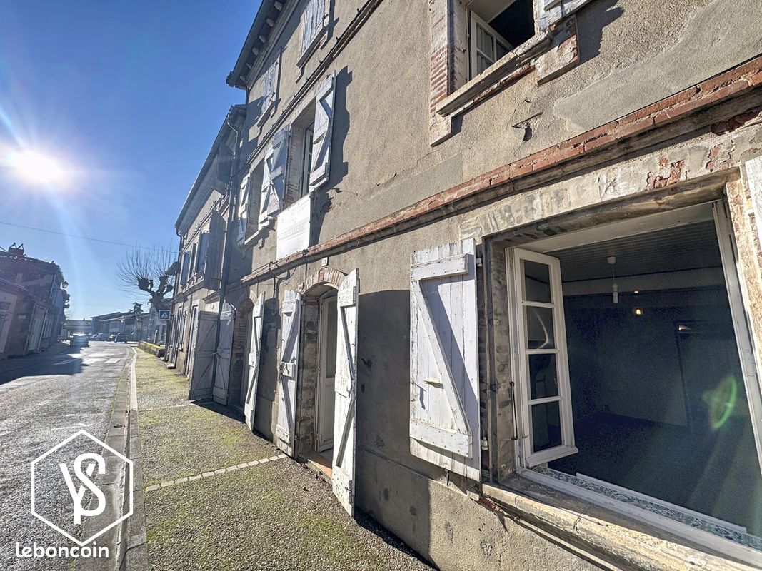 Maison 7 pièces 167 m² · à Bourg-Saint-Bernard · 167 m² · 199 000 €