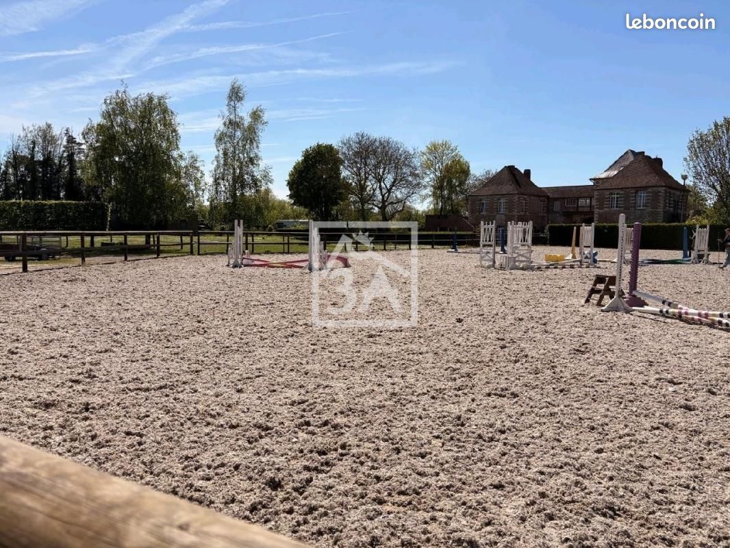 Maison 9 pièces 251 m² · à Aire-sur-la-Lys · 251 m² · 888 000 €