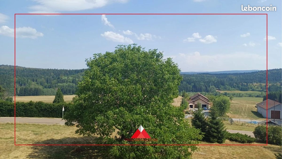 Maison 9 pièces 195 m² · à La Chaux-du-Dombief · 195 m² · 285 000 €