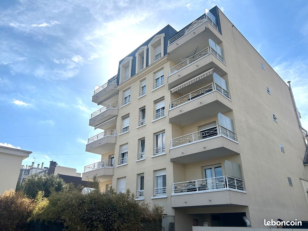Appartement 1 pièce 34 m² · à Aulnay-sous-Bois · 34 m² · 821 €/mois