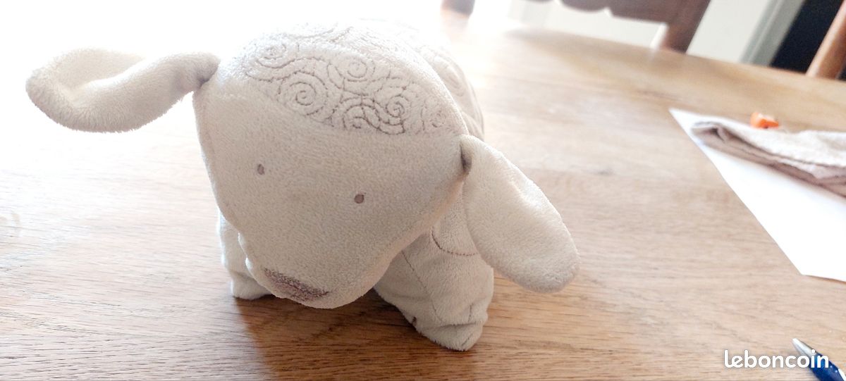 Doudou mouton obaby (image 1)