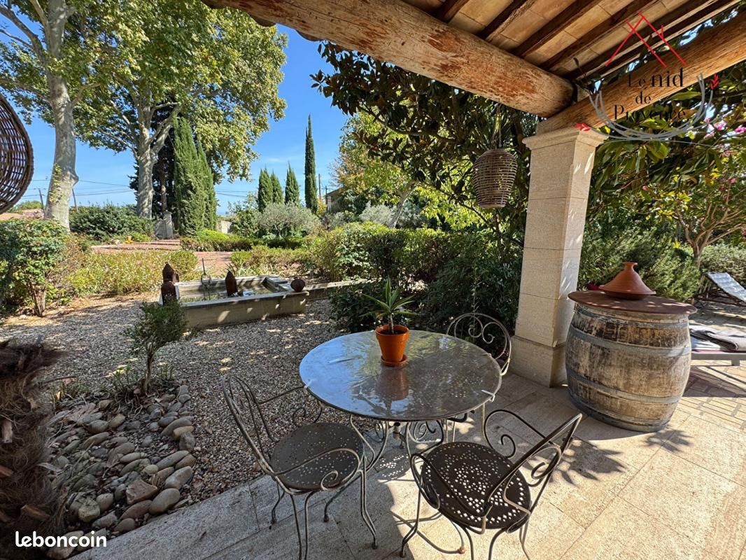 Maison 8 pièces 257 m² · à Orange · 257 m² · 525 000 €