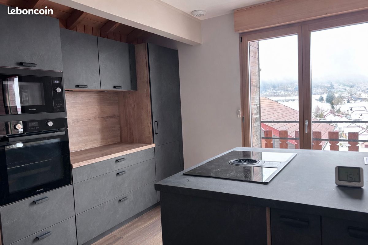Appartement 3 pièces 107 m² · à Doubs · 107 m² · 1 150 €/mois