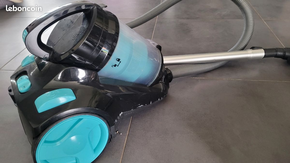 Aspirateur sans sac koeing SLC80 Électroménager
