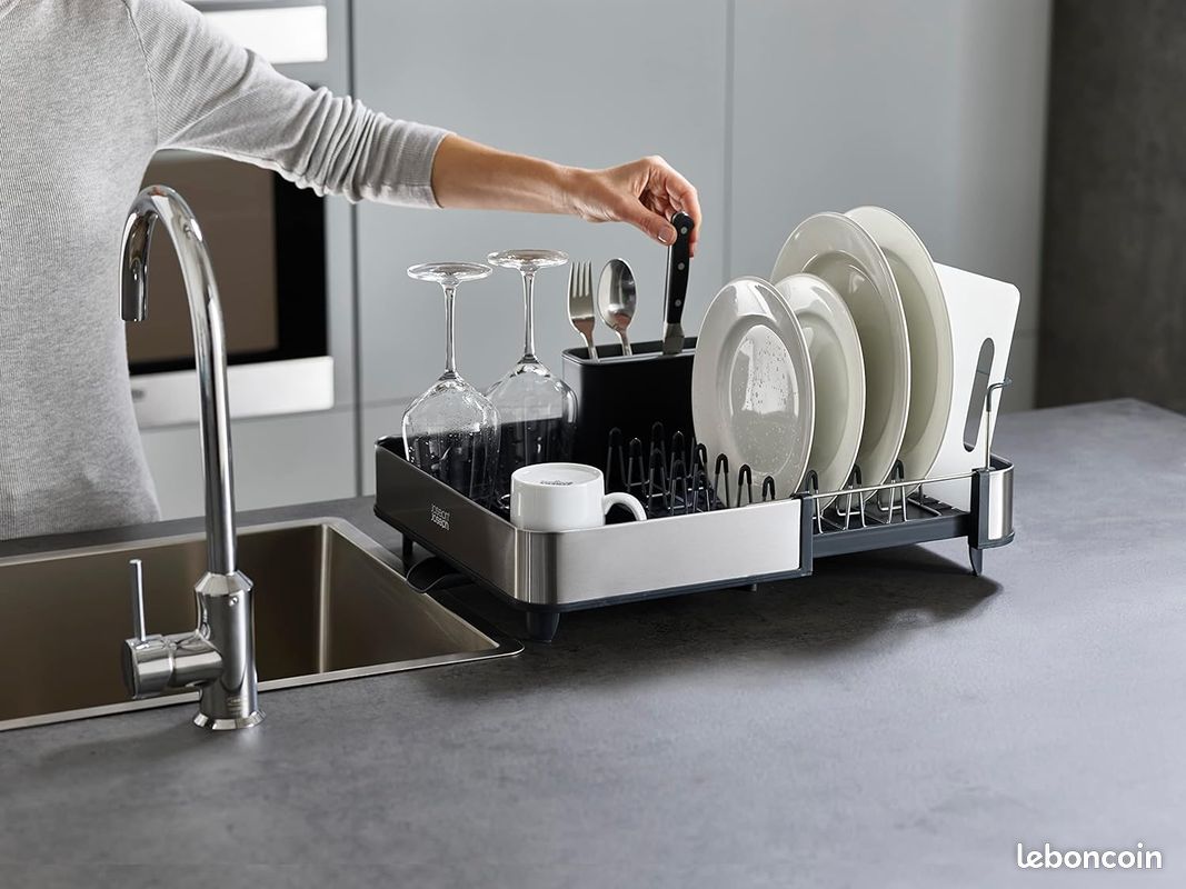 Joseph Joseph Séchoir à Vaisselle Extensible en Acier avec Compartiment à Couverts Amovible, Bec D'Égouttage Pivotant - Gris/Acier (image 3)