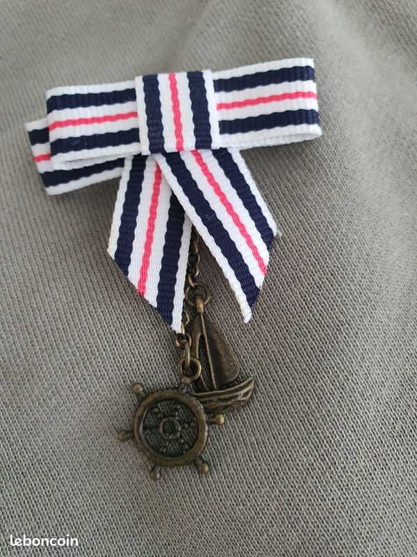 Petite broche nœud marin (image 1)