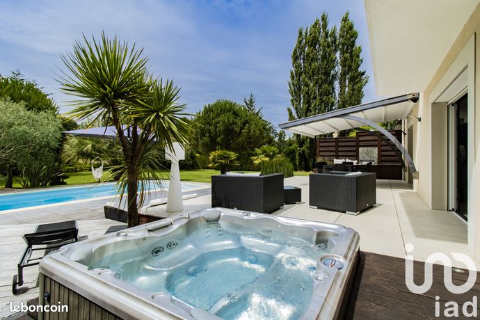 Maison 9 pièces 283 m²