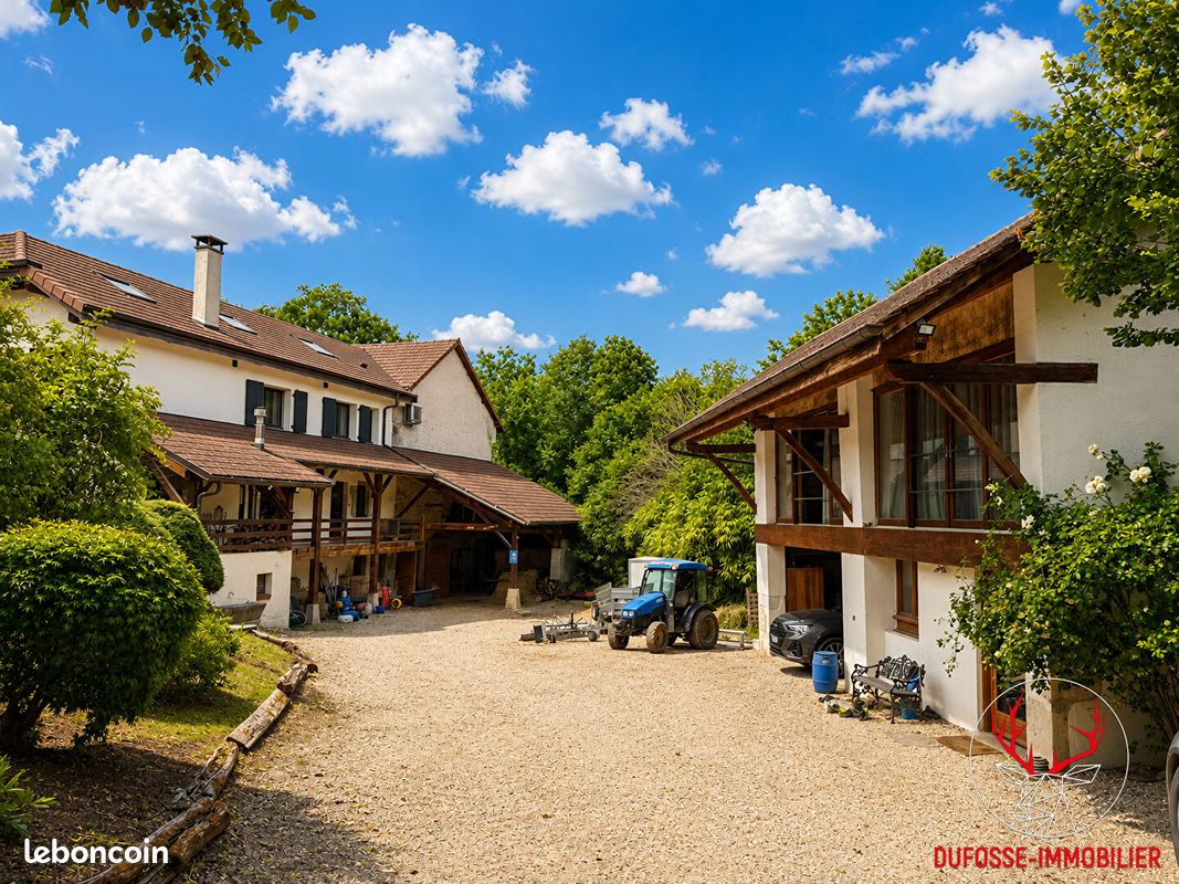 Maison 10 pièces 302 m² · à Saint-Genis-Pouilly · 302 m² · 2 250 000 €