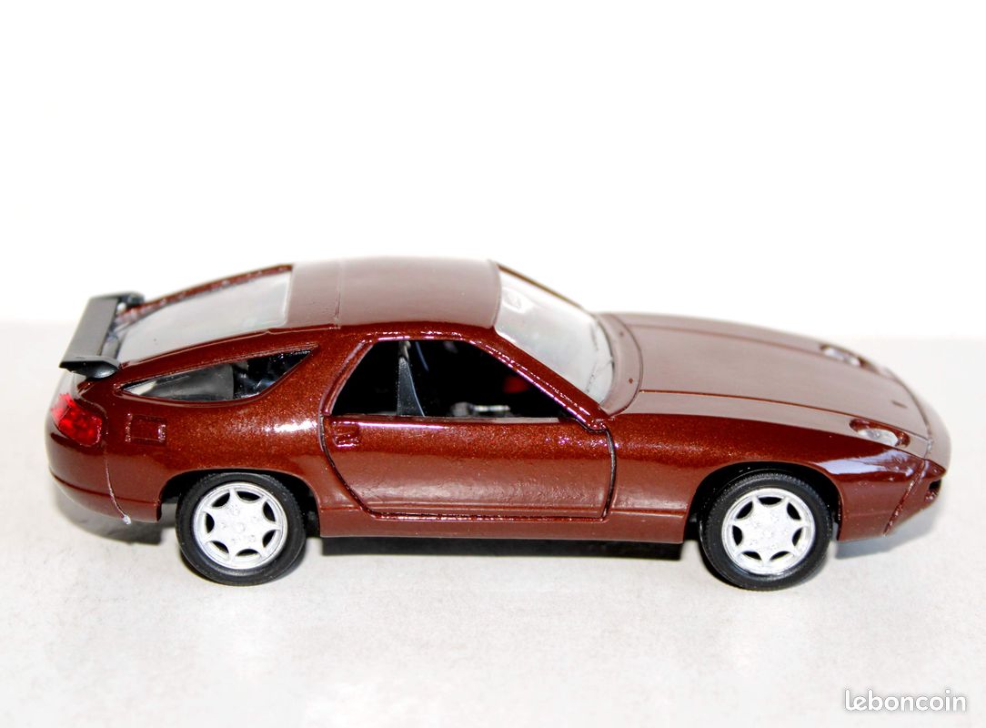 Solido 1/43 n° 1525 porsche 928 gt, voiture sport, automobile miniature replique (image 4)