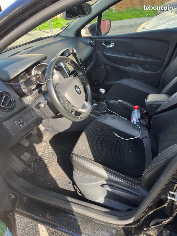 Clio IV 1.5dci 2019 édition intense noir (image 3)