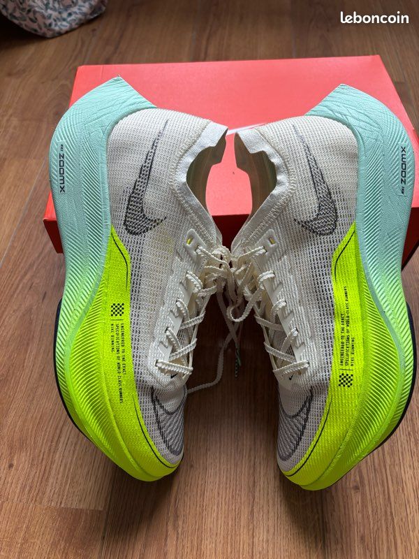 Nike Vaporfly Next% (taille 43) Chaussures