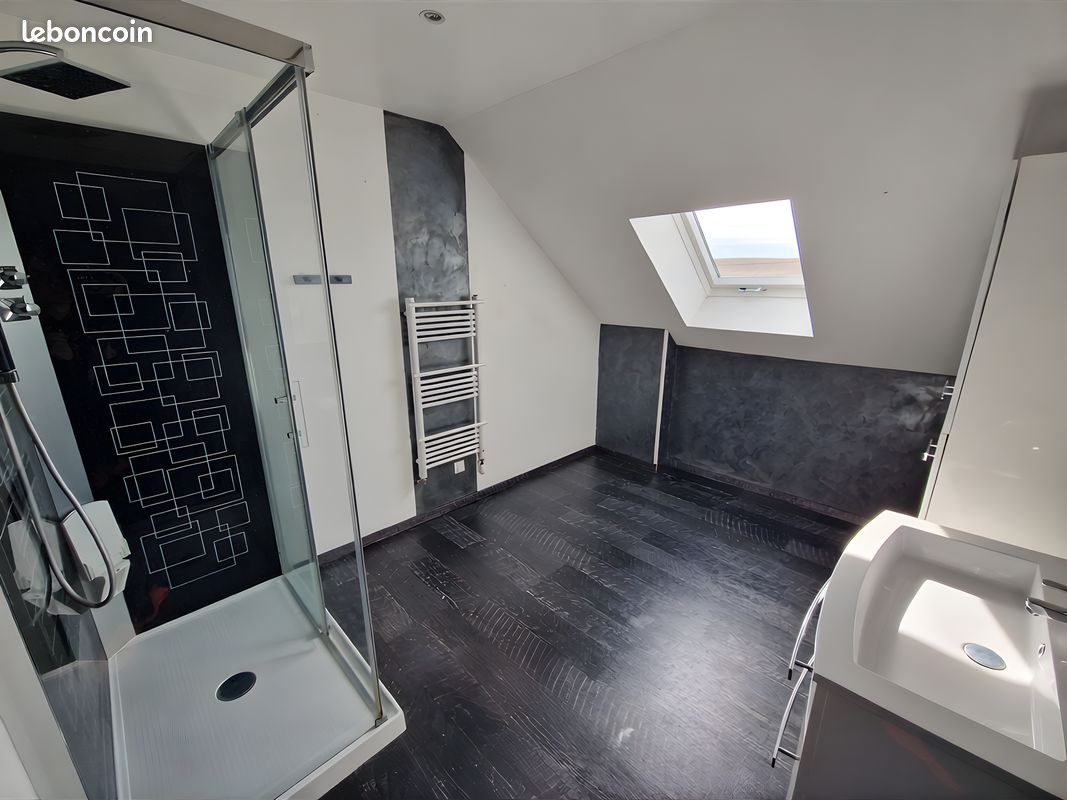 Maison 7 pièces 160 m² · à Saint-Amand-Villages · 160 m² · 250 000 €