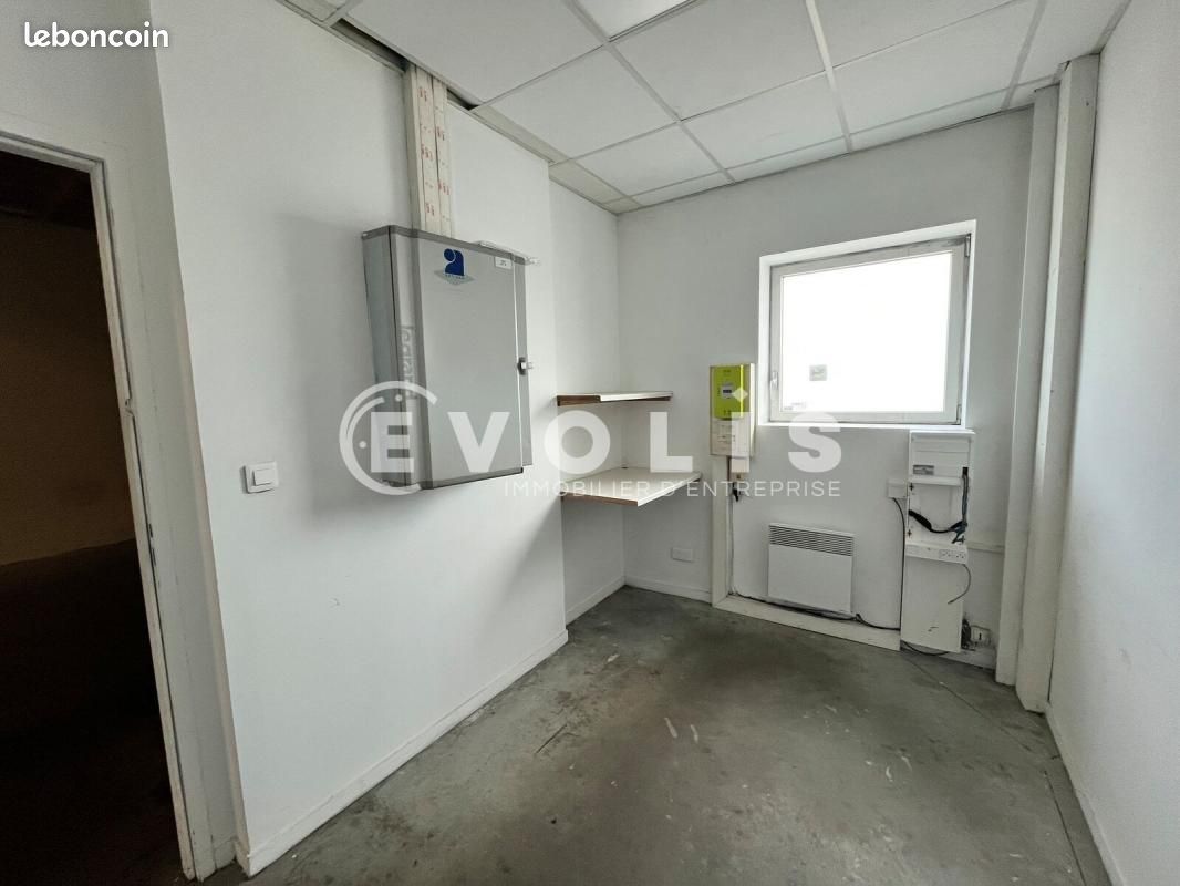 Local d'activité 140 m² (image 2)