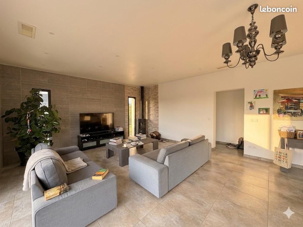 VILLA NEUVE - 2023 Villa de Plain-Pied 140 m² • Piscine • 34700 Saint Jean de la Blaquiere (image 1)