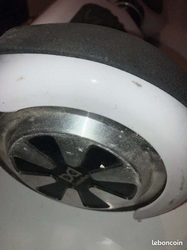 Hoverboard blanc. Tres peu servi (image 3)