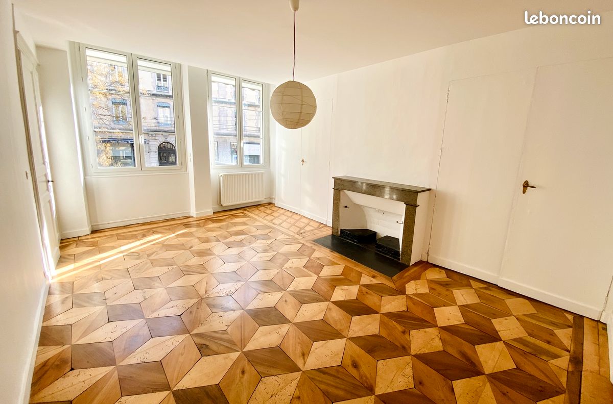 Appartement 2 pièces 70 m² · à Grenoble · 70 m² · 922 €