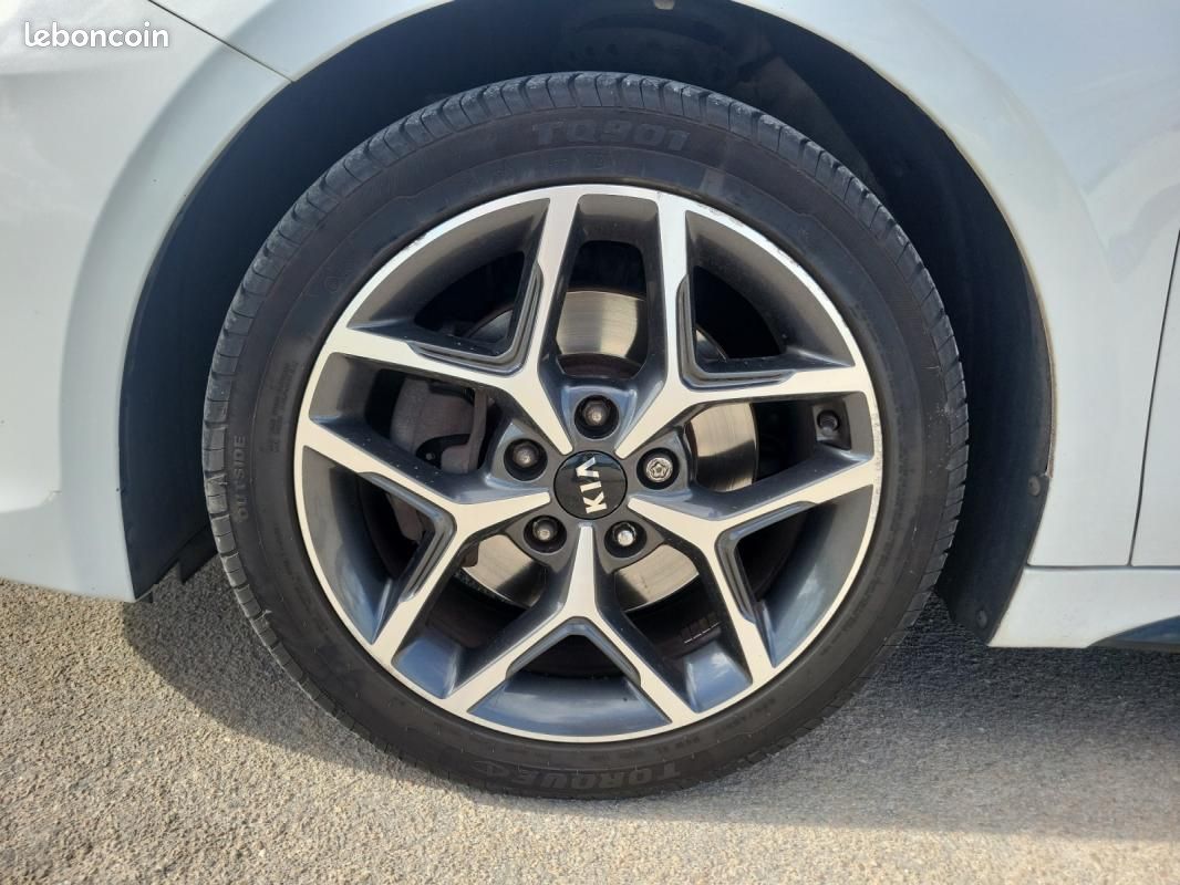 Kia ProCeed 1.0 T-gdi 120 Gt Line (image 18)
