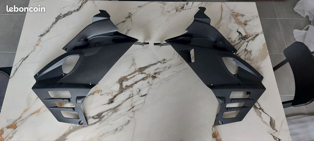 Sous carénages carbone aprilia RS 660 (image 2)