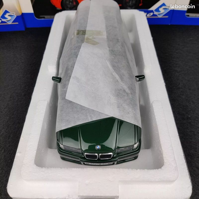 Modèle Réduit BMW E36 328i Touring M Pack 1997 - Vert Fern Green - Échelle 1/18 - Ottomobile - Neuf